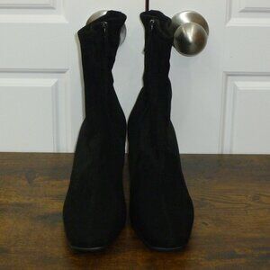 NWOT Aerosoles Black Faux Suede Short Ankle Booties